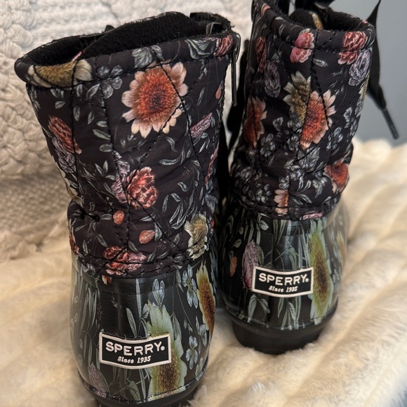 Sperry Black Floral Lace-Up Waterproof Ankle Rain Boots - Picture 6 of 6
